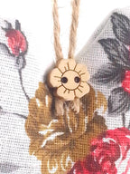 Săculeț parfumat cu lavandă și model floral roșu