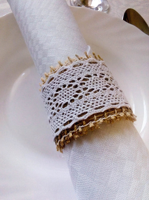 Inele pentru șervețele din iută și dantelă - Decor rustic pentru masa de nuntă